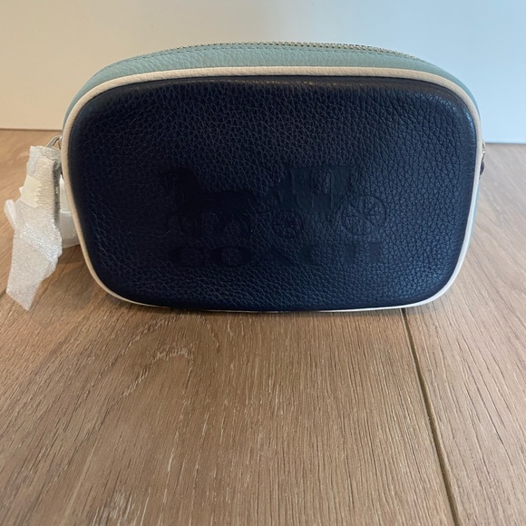 JES CONVERTIBLE BELT BAG IN COLORBLOCK (COACH F75907)
MIDNIGHT/MULTI/SILVER - Picture 2 of 8